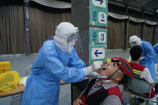 應(yīng)檢盡檢 朝陽區(qū)高效完成23萬人核酸檢測采樣任務(wù)